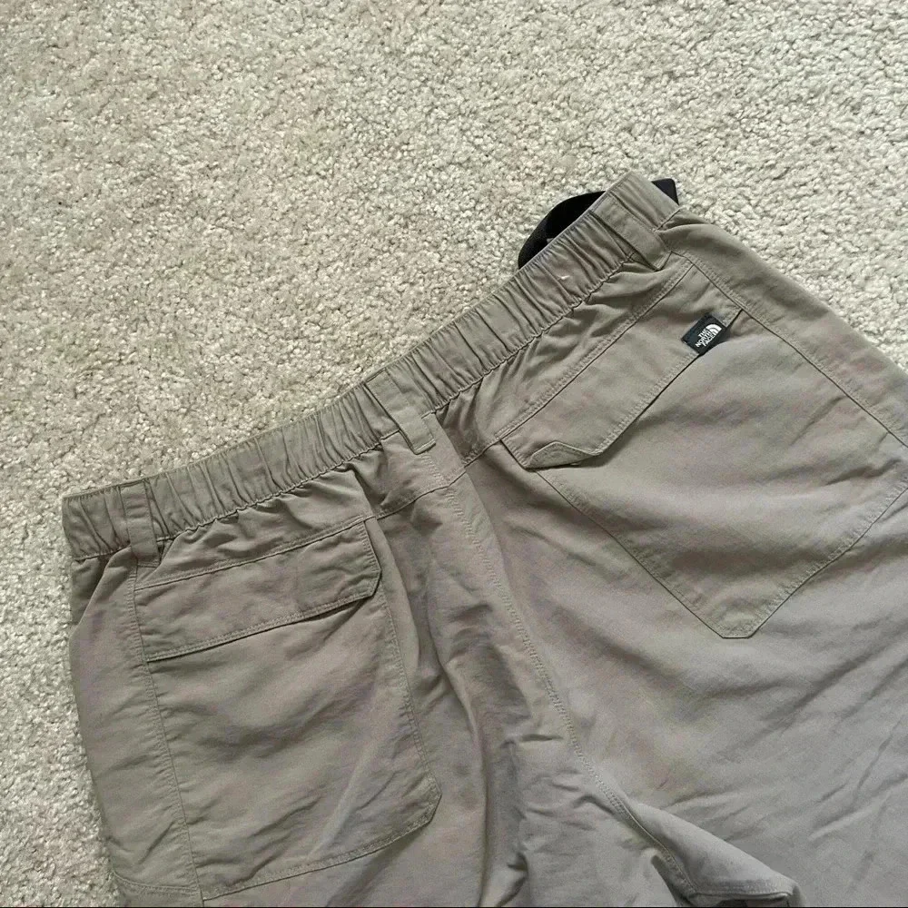 The North Face Paramount Peak Convertible Shorts Tan Men’s Size XL Style# AJFB